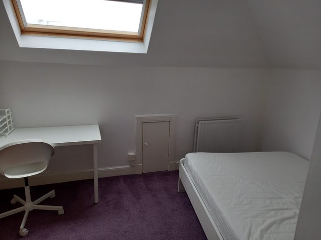 Lovely Double Room Stirling Main Photo