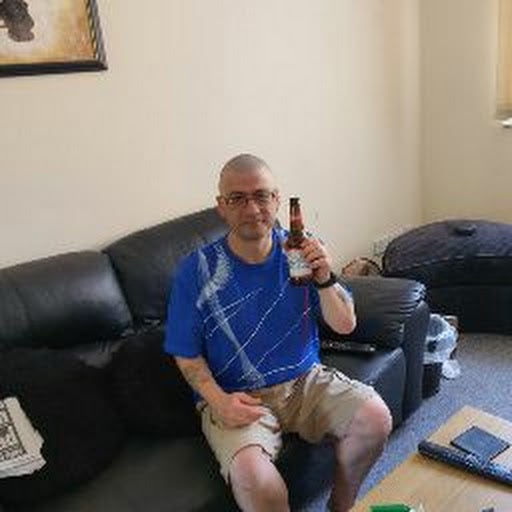 Professional Male seeks a single or double room Main Photo