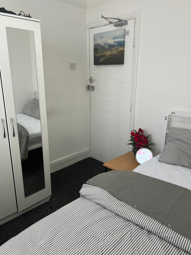 Room to let Main Photo