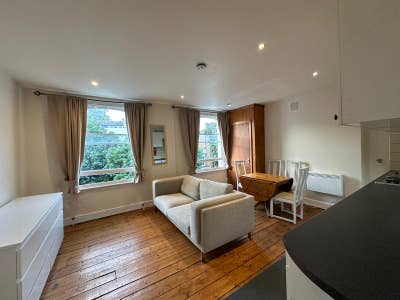 Spacious 1 bed flat to let located in London N5 Main Photo