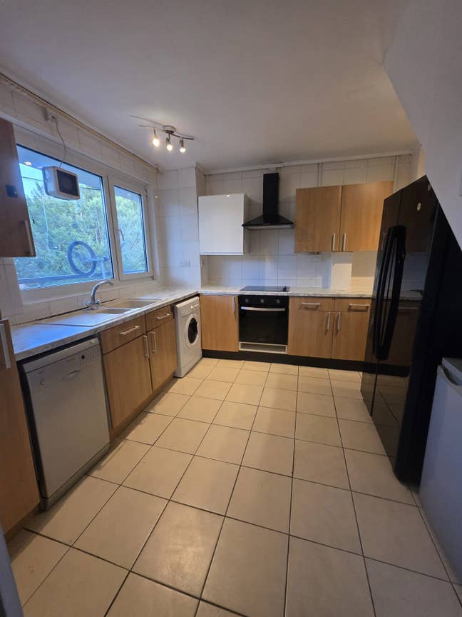 Amazing Double Room in Putney & Roehampton  Main Photo