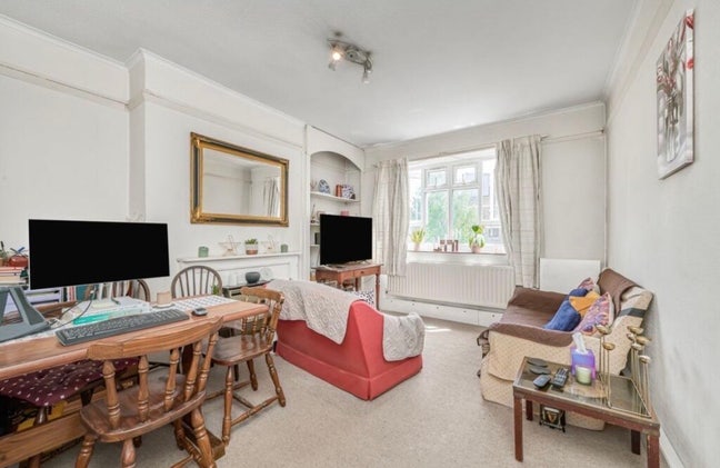 Spacious double bed in SW - Wandsworth Main Photo