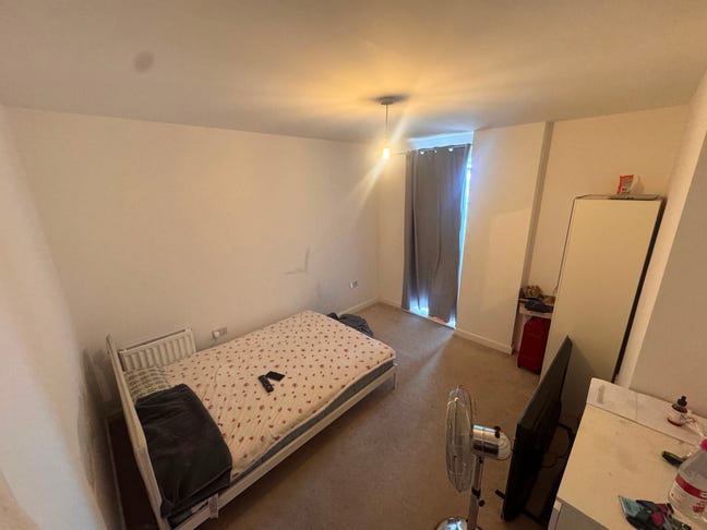 Room to rent Main Photo