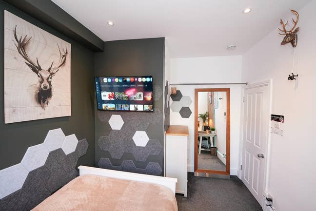  Double room Pimlico/shared bathroom with 1 person Main Photo