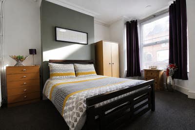 🏡 Comfortable Double Room..!! All Bills included 💵 Main Photo