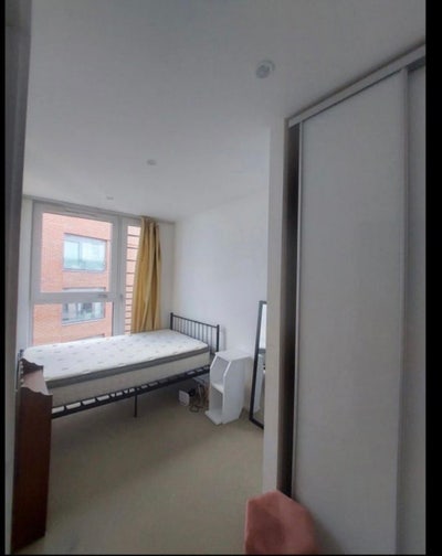 Wandsworth double room available now 💓 Main Photo