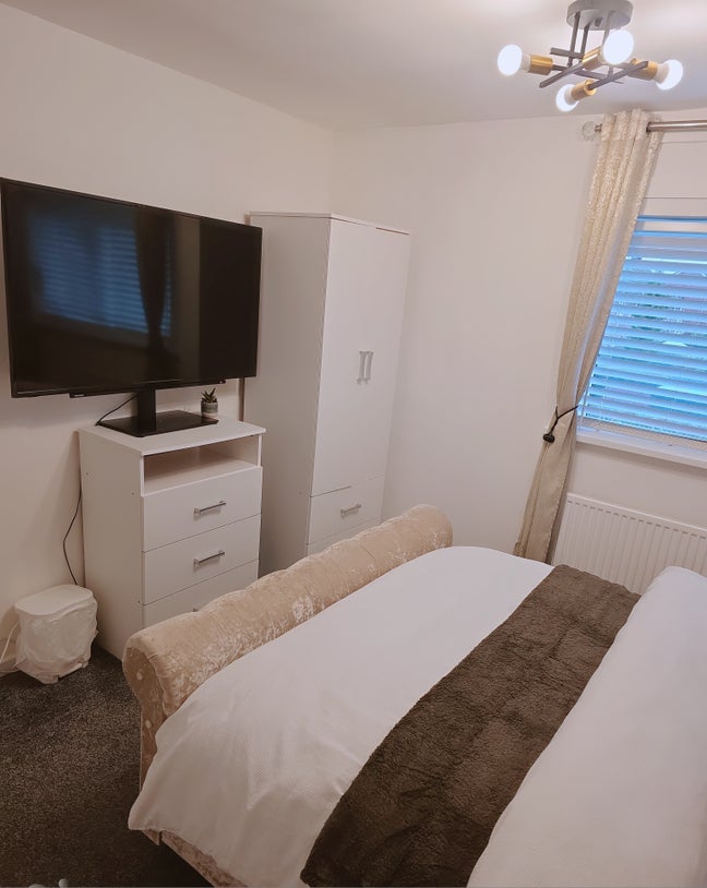 Furnished double room Main Photo