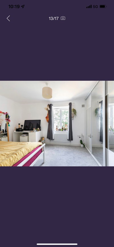 Lovely bedroom in all female 4 bed home Main Photo