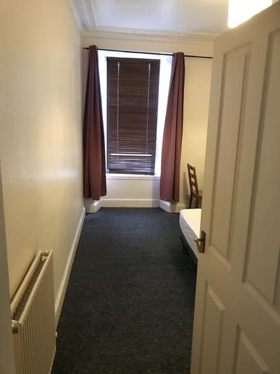 Quiet double room- all bills included Main Photo