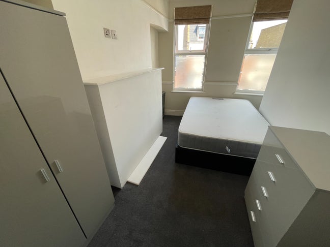Lovely Room Near Dollis Hill Station Main Photo