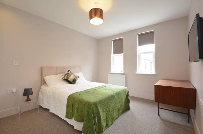 2 large Ensuite rooms in Sands End, Fulham Main Photo
