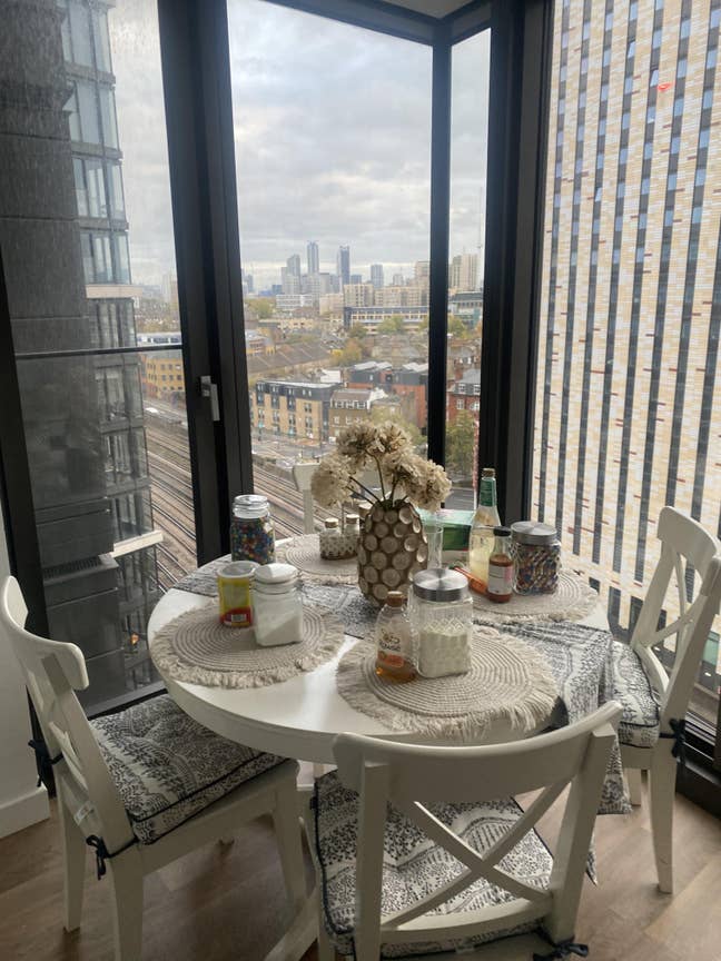 Weekend let - Zone 1 - Vauxhall Main Photo