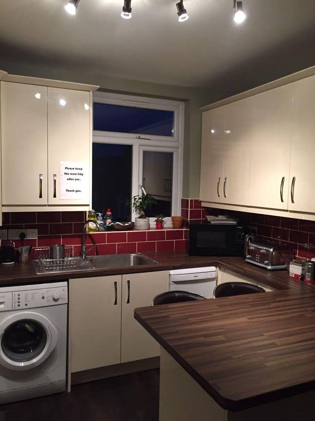 Double room to rent in Chiswick W4 Main Photo