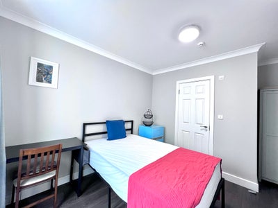 New EnSuite Db Rooms nr Sudbury Town Station Main Photo