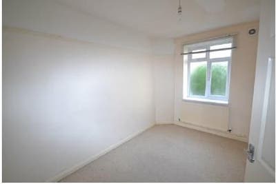 Spacious Room in Leyton (E10) | Share with 1  Main Photo