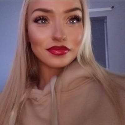 30 year old Female seeks a double room Main Photo