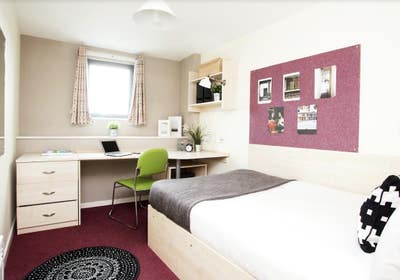 🚨 Student Tenancy Takeover Available –Crown House Main Photo