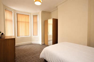 House share Salford M6v Main Photo
