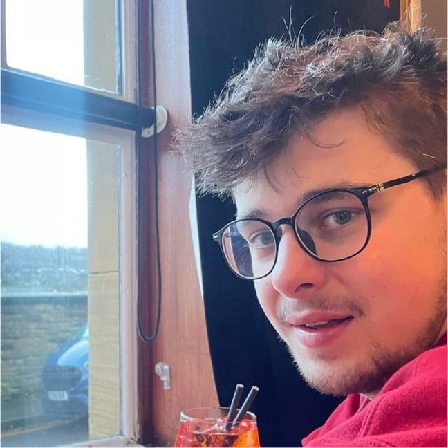 Professional Male seeks a double room Main Photo