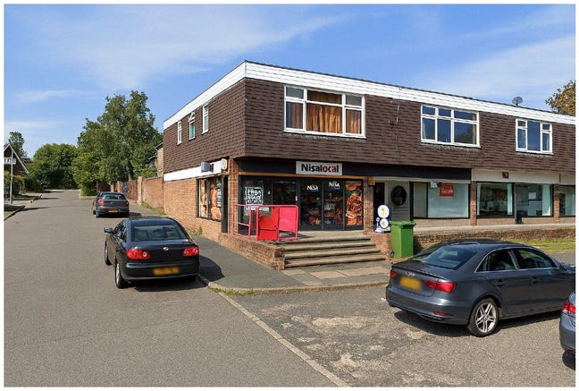 Refurbished 2 bedroom flat Main Photo