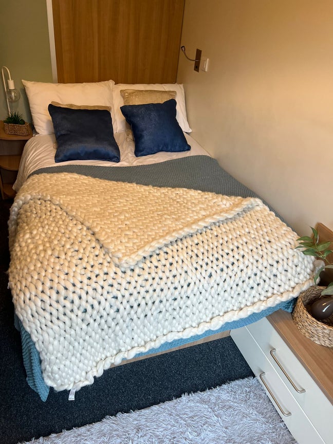 Student Tenancy Takeover Available – Crown House  Main Photo