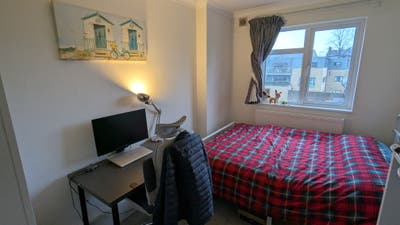 Bedser Court Ad Main Photo