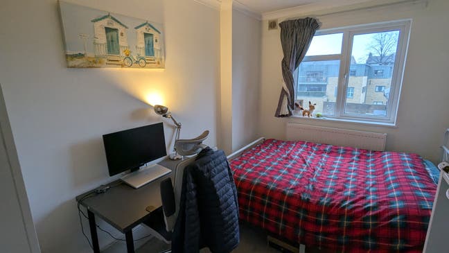 Bedser Court Ad Main Photo