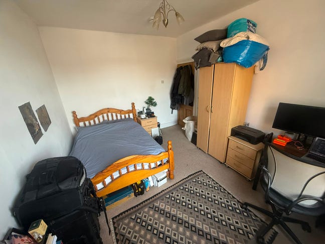 Spacious Double Room in Friendly 3-Bed Flatshare Main Photo