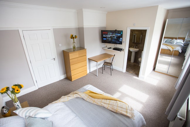 🔥1  LARGE Luxury En-Suite Room - TV & bills inc Main Photo