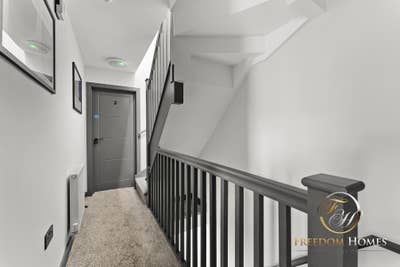 Luxury Living On Chandos Street Main Photo