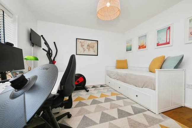 Rooms Available from 24th August – Pet Lovers Only Main Photo