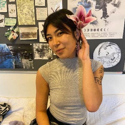 22 year old Female seeks a double room Main Photo