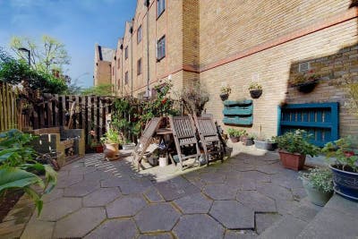 🏡 Double Room Available – Canada Water  Main Photo