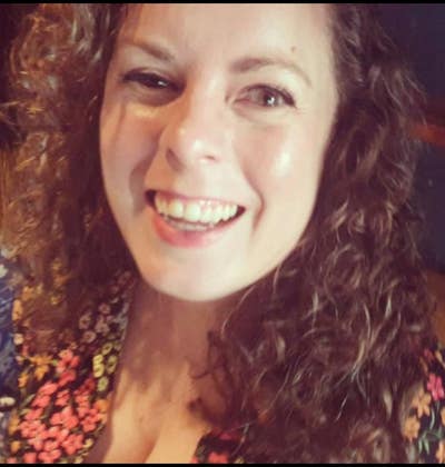 46 year old Female seeks a single or double room Main Photo