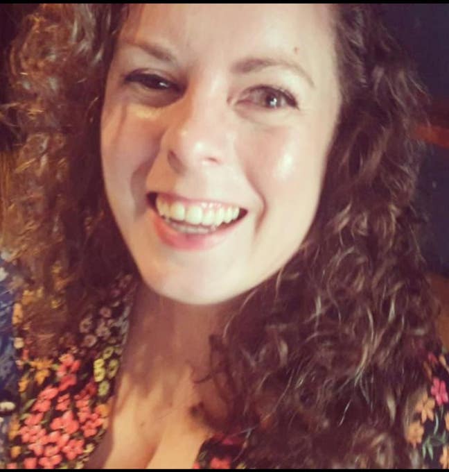 46 year old Female seeks a single or double room Main Photo