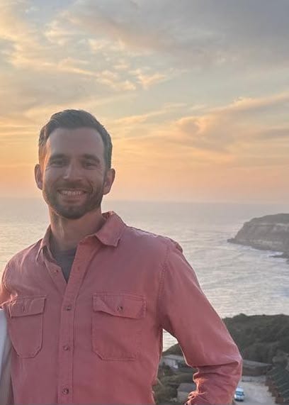 Professional Male seeks a double room Main Photo