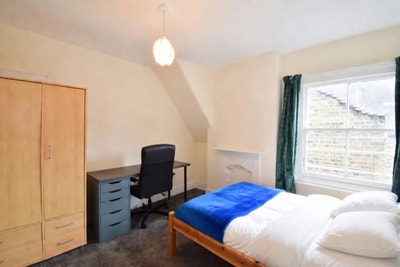 Large Room in Shared House – Fast Commute, No Hidd Main Photo