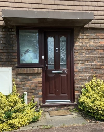 Room (2) available in lovely maisonette Main Photo