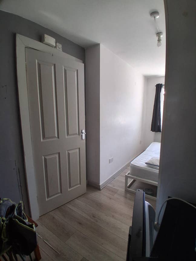 Studio Flat to Rent - London, Uxbridge UB8 2PU Main Photo