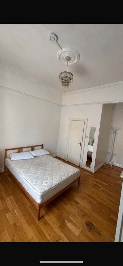Big En-Suite Spacious Room for Rent  Main Photo