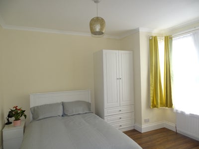 4 Bedroom House  - One double Bedroom Available! Main Photo