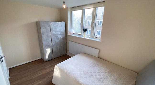 4 rooms available in a 6 bedroom house bermondsey  Main Photo