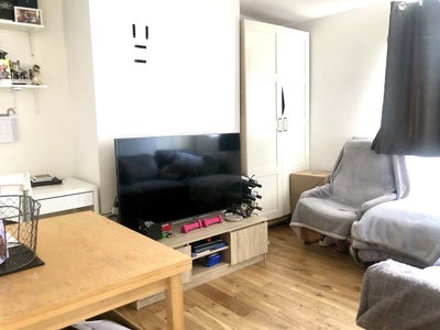 💫 Beautiful 2-Bed Flat/Private Balcony–Deptford🌇 Main Photo