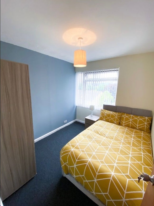All Female House Share -1 Double Bedroom Available Main Photo