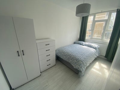 5 Bedroom Flat! Available Now! Zone 1! Main Photo