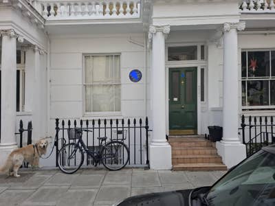 Bed sit room Pimlico Main Photo