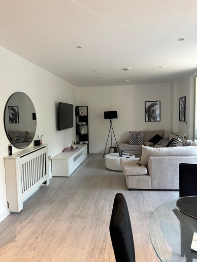 1 bed whole apartment  Main Photo