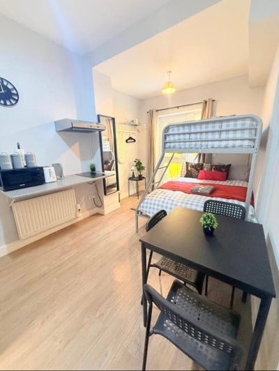 🛏️ Studio Flat to Let in 📍 Islington Main Photo