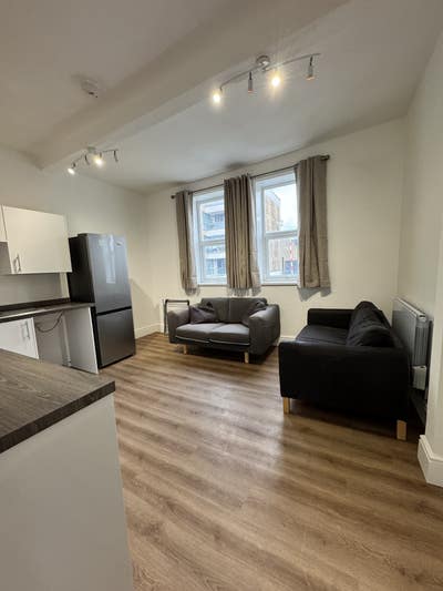 Nice room in a friendly flat, Hammersmith  Main Photo