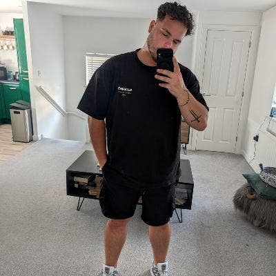 29 year old Male seeks a double room Main Photo